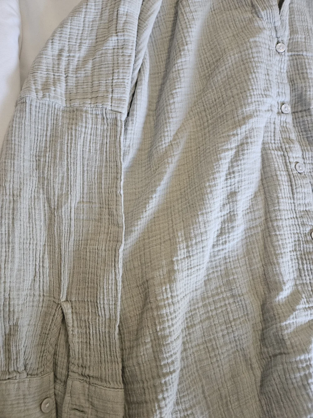 American Eagle Outfitters Light Green Gauze Button-Up - Picture 3 of 3